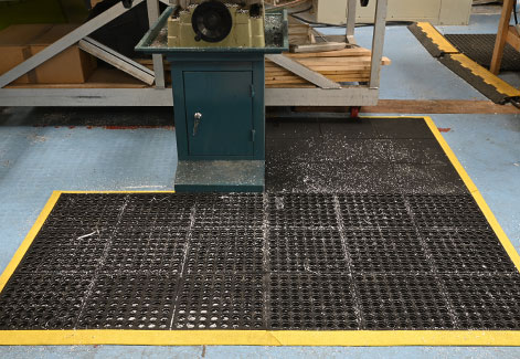 Choosing the right anti-fatigue matting for your workplace